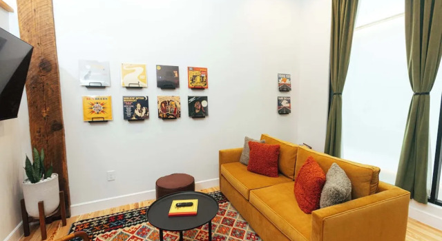 Loft 306 The William Atrium Downtown Vibes, Забронировать Апартаменты/квартира Бирмингем штат Алабама, рядом с UAB - Rheumatology