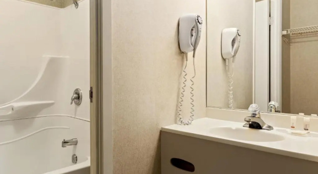 Номер Standard Days Inn by Wyndham Trois-Rivieres
