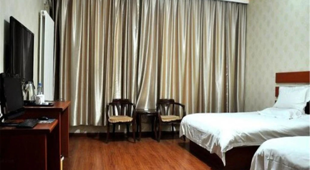 Linyi Junan Jinsheng Hotel, Rezervovat Hotel Junan Shandong