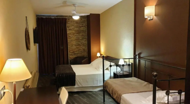 Двухместный номер Standard с балконом и с красивым видом из окна Hotel Cotori