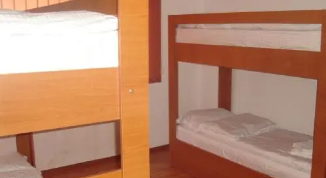 Hostel Rams, Rezerwuj Hostel Ploieşti 