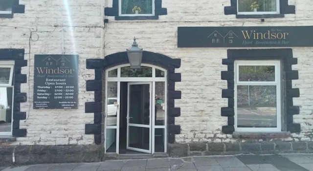 Windsor Hotel & Bar, Rezervați Hotel Aberfan Glamorgan