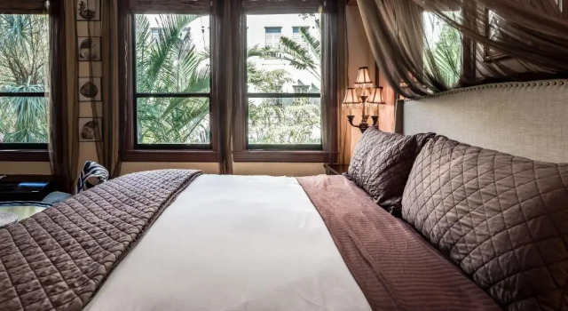 Hemingway Suites at Palm Beach Hotel Island, Varaa Hotelli Hotellit Palm Beach County uima-altaalla, Uima-allas