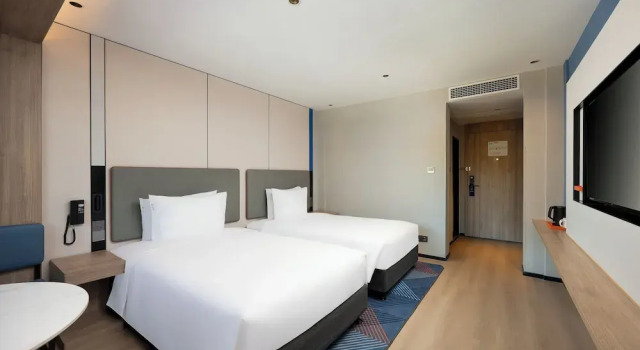 Четырёхместный номер Standard Holiday Inn Express Suzhou Shantang Street