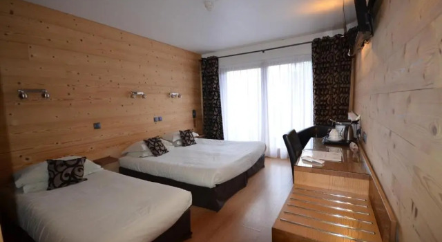 Hôtel Edelweiss, Book Hotel Hoteller i Briancon med parkering, Parkering