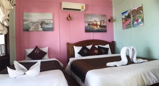 Трёхместное бунгало с балконом и с видом на море Clear View Resort
