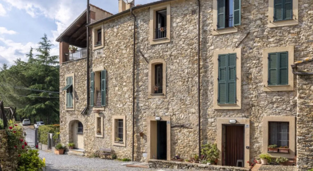 Stone House View, Rezervați Hotel Garlenda Liguria