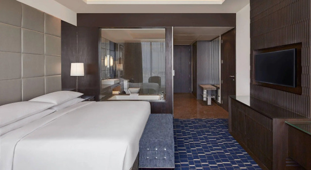 Двухместный номер Superior Renaissance Bengaluru Race Course Hotel