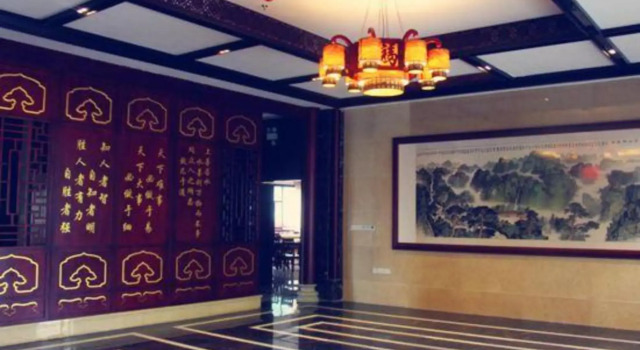 Happy Valley Manor, Book Hotel Hoteller i Shiyan med parkering, Parkering