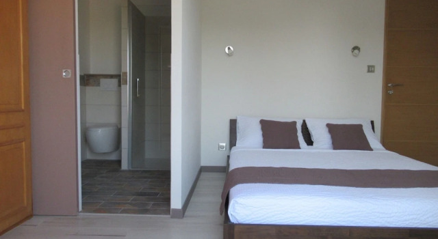 Le Bastidon de Cucuron, Book Hotel Hoteller i Cucuron med parkering, Parkering