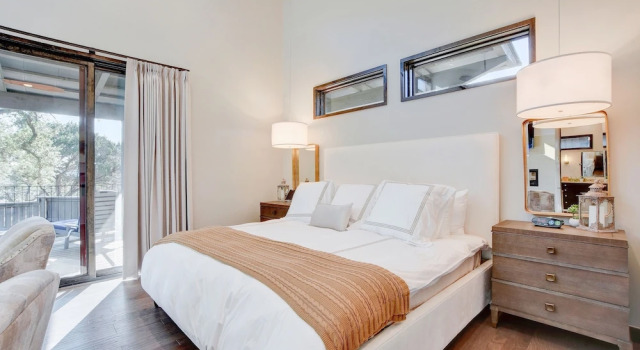2113 Barbaro Way Cabin Unit 16, Prenota Casa vacanze Cottage a Spicewood, Cottage