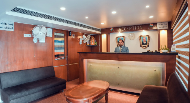 FabHotel Pleasure Inn - Near DB Mall, Забронировать Отель Отели штата Махараштры 3 звезды, 3*