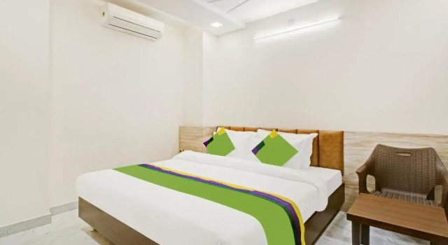 Двухместный номер Deluxe Treebo Paras Raj Near City Palace