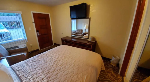 Jefferson Hills Motel, Book Motel Clairton Pennsylvania