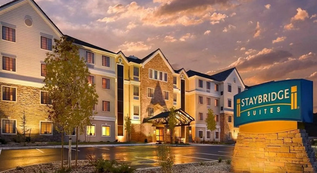 Люкс с 2 комнатами Staybridge Suites Grand Forks by IHG
