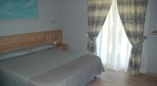 Семейный номер Standard с балконом Hotel Marelba