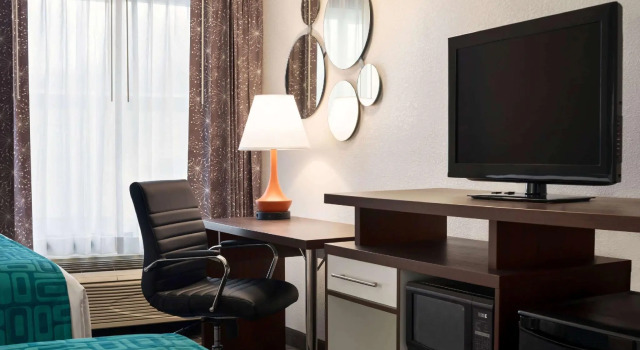 Standard quadruple chambre Howard Johnson by Wyndham Appleton