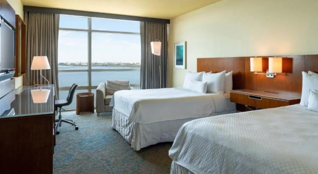 Четырёхместный номер Standard с видом на залив The Westin Tampa Bay