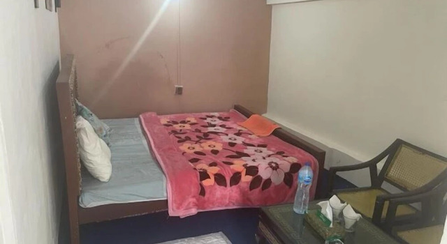 Al Miraj Geust House, Prenota Affittacamere Hotel a Murri con parcheggio, Parcheggio