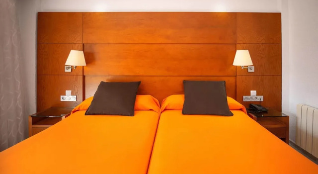 Двухместный номер Standard с балконом и с видом на бассейн Hotel Servigroup Diplomatic 4 Sup