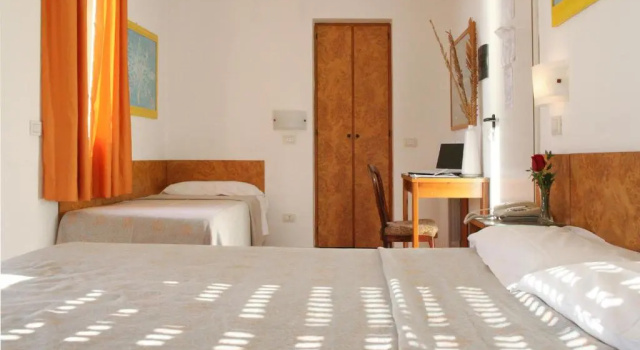 Трёхместный номер Hotel Sirenetta