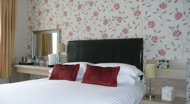 The Bahamas, Varaa Hotelli Torquay Devon