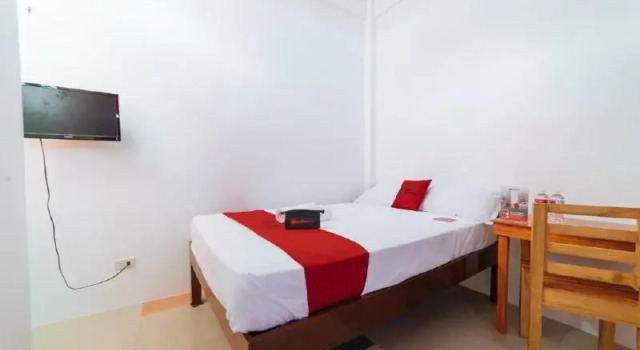 Номер Standard RedDoorz @ Recaido Road Palawan