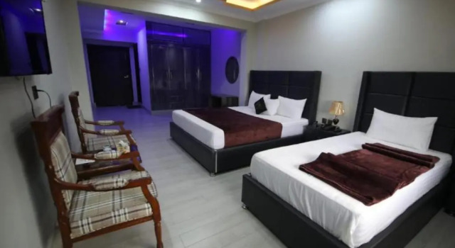 Khan Continental Hotel & Restaurant, Забронировать Отель Мансехра провинция Хайбер-Пахтунхва
