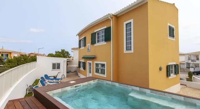 L 02 - Bedroom 2 Western Mos Guesthouse, Varaa Hotelli Lagos Albufeira