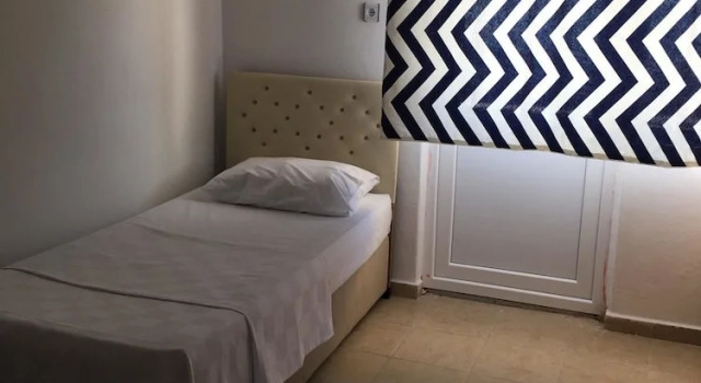 Alesta Pansiyon, Varaa Hotelli Hotellit Marmara-alue pysäköinnillä, Pysäköinti
