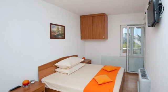 Apartments Lucia, Rezerwuj Apartament Hotele w Split Region z parkingiem, Parking