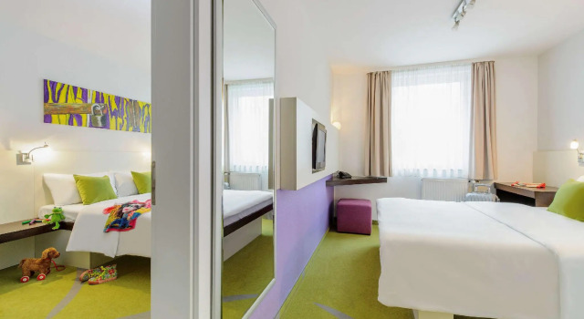 Семейный люкс с 2 комнатами SleepinRoomz Boutique Hotel Dortmund-West