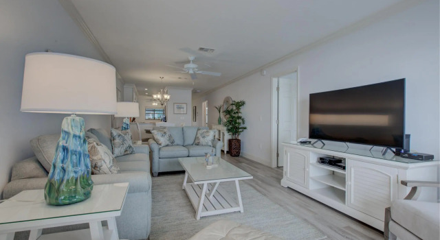 Anna Maria Island Beach Palms 2B, Забронировать Апартаменты/квартира Отели Брейдентон с парковкой, рядом с Bradenton Beach Parasailing, Парковка