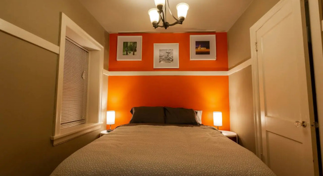 Condo in Historic Building - Long Term Stays Welcome!, Забронировать Отель Отели Сиэтла с бассейном, рядом с Небоскреб "Смит Тауэр", Бассейн