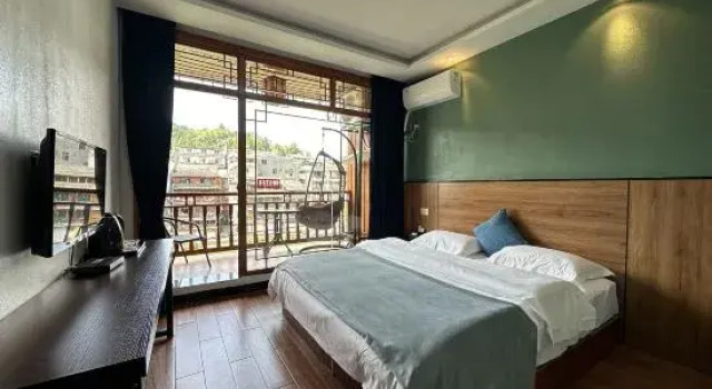 Yilanjiangshe Linjiang Inn