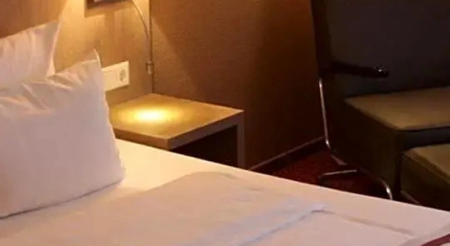 Одноместный полулюкс с красивым видом из окна Mercure Hotel Hamburg am Volkspark