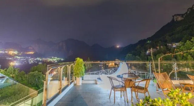 Fenglin Yunhai Holiday Hotel, Забронировать Отель Отели Округа Эньши 4 звезды, 4*