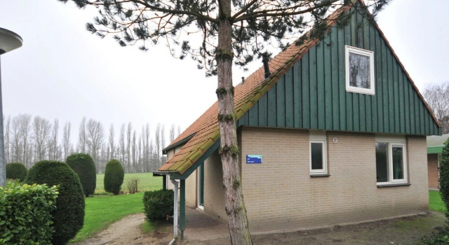 Tidy Bungalow With Microwave, 3 km. From Renesse and Beach, Book Hotel Renesse 