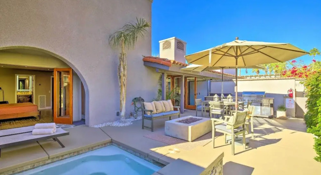 Апартаменты Dtwn Palm Springs Condo: Bbq, Pool, Fire Pit, Etc!