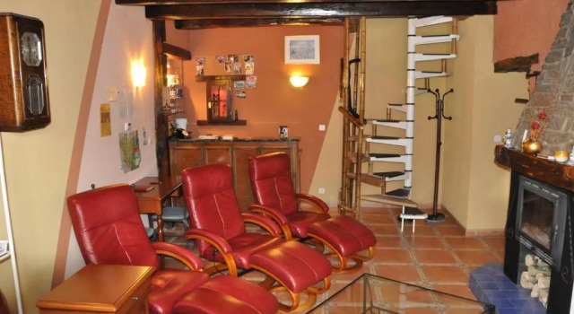 Logîte Touristique Les 3 Loups, Book Hotel Châtenois 