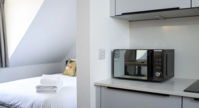 Bright & Beautiful Studio Flat in Bristol
