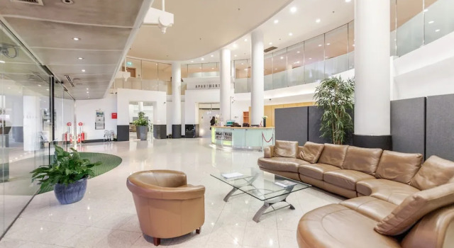 Oakwood at Point West Hotel, Забронировать Отель Отели Лондона с парковкой, рядом с Казино Grosvenor Casino Gloucester Road, Парковка