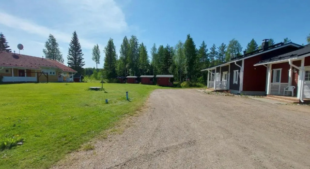 Коттедж с видом на озеро Ristijärven Pirtti Cottage Village