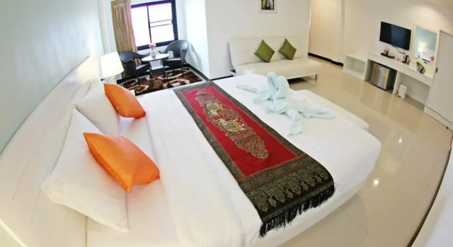 Люкс BK Place Hotel