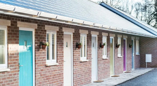 De Courceys Manor Cottages, Đặt Nhà nghỉ dưỡng Cardiff Cardiff