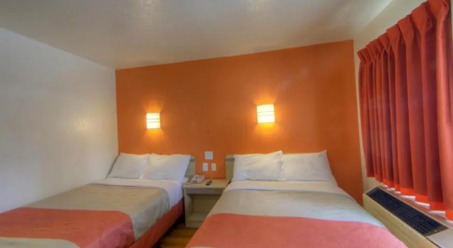 Четырёхместный номер Deluxe Motel 6-Orlando, FL - Winter Park