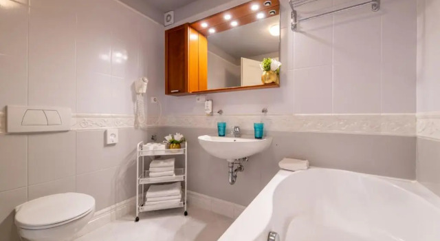 Апартаменты Executive с 3 комнатами Lovely Prague Apartments