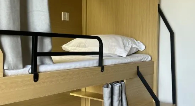 Кровать в общем номере (женский номер) Yilin Xiaozhu Hostel (Yining Airport Yining Railway Station)