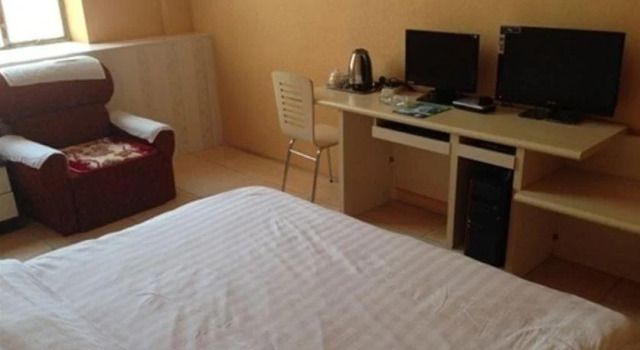 Qidu Business Hotel, Book Hotel Hoteller i Dezhou med parkering, Parkering