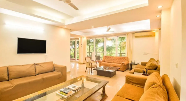 Luxury 3BHK Villa with Private Swimming Pool near Candolim, Buchen Sie Villa Nerul Nord-Goa